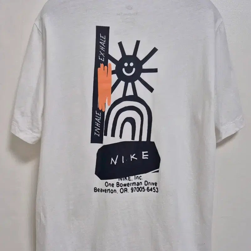 [SOLD OUT] 나이키 인헤일 익스헤일 반팔 티셔츠!최상품!