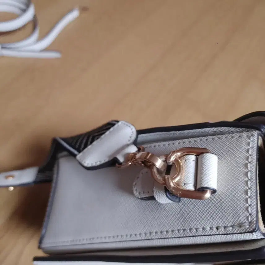 [BUNJANG] Oryany Crossbody Bag / 오야니 크로스백