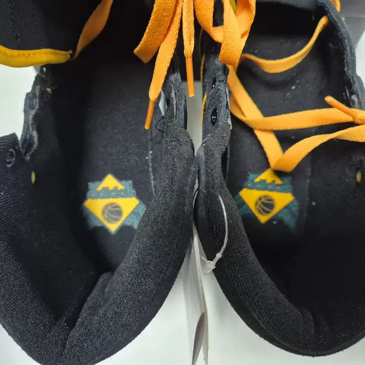 [BUNJANG] Adidas New Sneakers / 250  아디다스 새상품