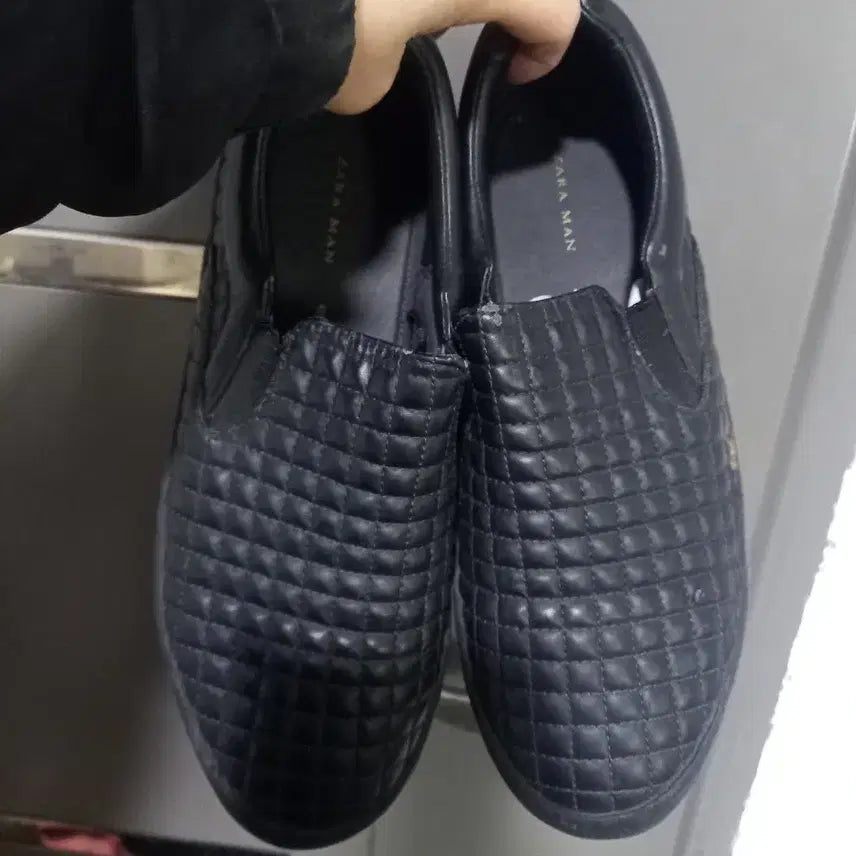 [BUNJANG] Zara Men Black Quilted Slip-on Shoes / 250-255 자라 맨 블랙 퀼팅 남성 슬립온구두 40