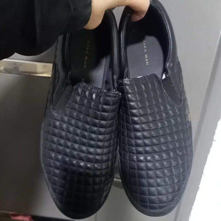 [BUNJANG] Zara Men Black Quilted Slip-on Shoes / 250-255 자라 맨 블랙 퀼팅 남성 슬립온구두 40