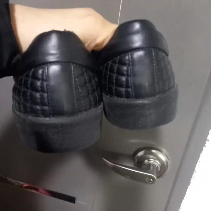 [BUNJANG] Zara Men Black Quilted Slip-on Shoes / 250-255 자라 맨 블랙 퀼팅 남성 슬립온구두 40