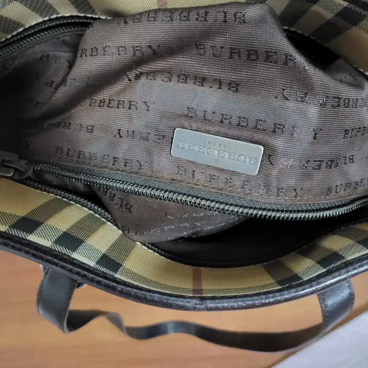 [BUNJANG] Burberry Checkered Shoulder Bag Tote Bag / 버버리 체크 숄더백 토트백