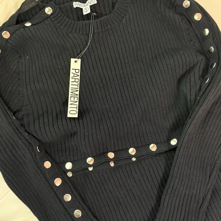 [BUNJANG] Partimento Black Knit Sweater / 파르티멘토 블랙 니트