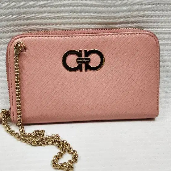 [BUNJANG] Ferragamo Double Gancini Saffiano Chain Wallet / 페라가모 더블 간치니 사피아노 체인 반지갑. 체인백