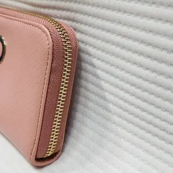 [BUNJANG] Ferragamo Double Gancini Saffiano Chain Wallet / 페라가모 더블 간치니 사피아노 체인 반지갑. 체인백