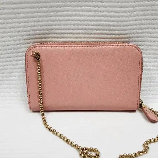 [BUNJANG] Ferragamo Double Gancini Saffiano Chain Wallet / 페라가모 더블 간치니 사피아노 체인 반지갑. 체인백