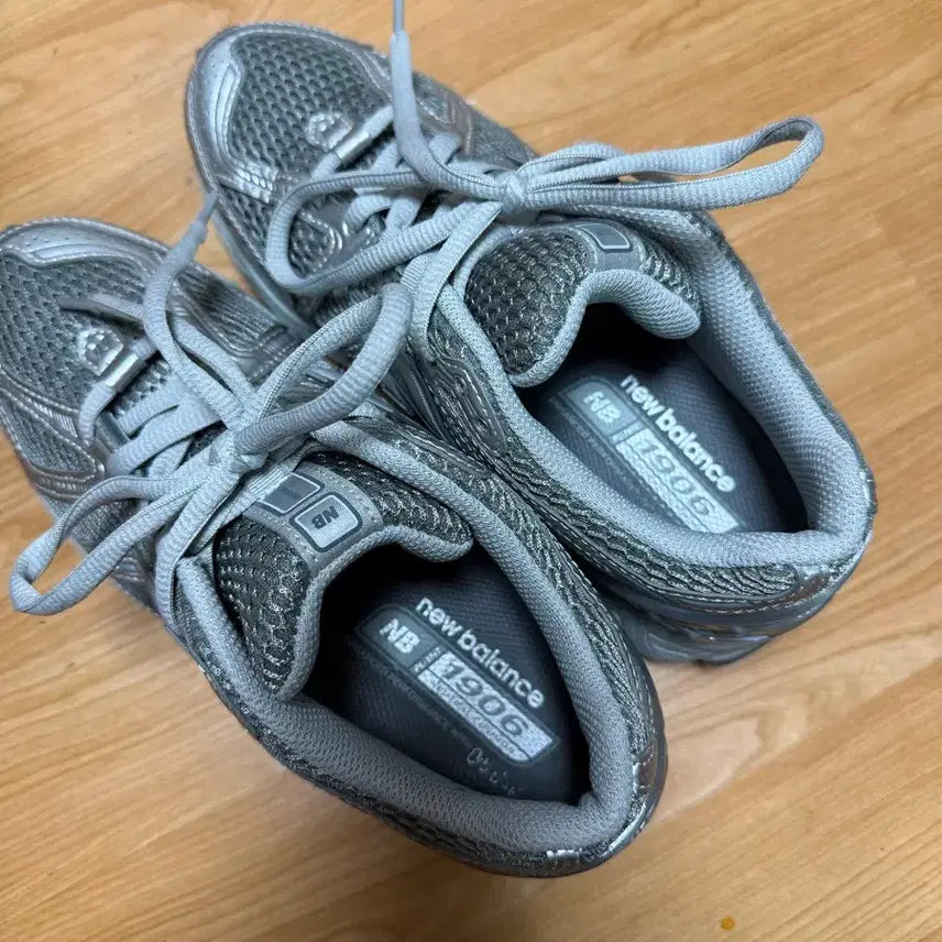 [BUNJANG] New Balance M1906REH Harbor Gray Sneakers / 뉴발란스 M1906REH 하버 그레이 색상 245 1회착용!