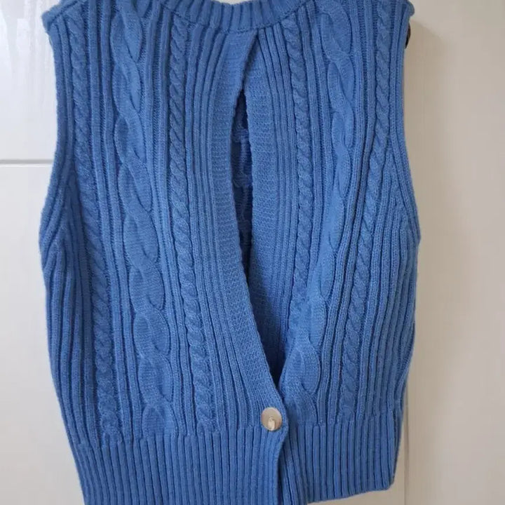 [BUNJANG] Studio Looks Cable Knit Vest Blue / 스튜디오 룩스 케이블 니트 조끼 블루
