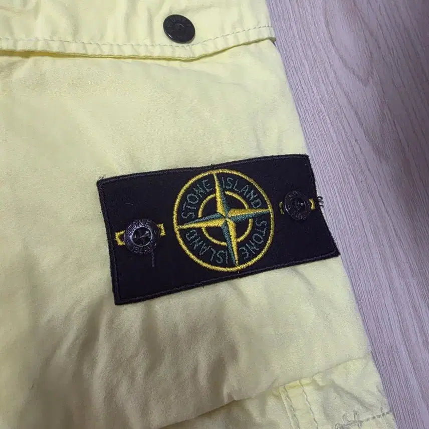 [BUNJANG] Stone Island Yellow Cargo Shorts / 스톤아일랜드 옐로우 카고 쇼츠