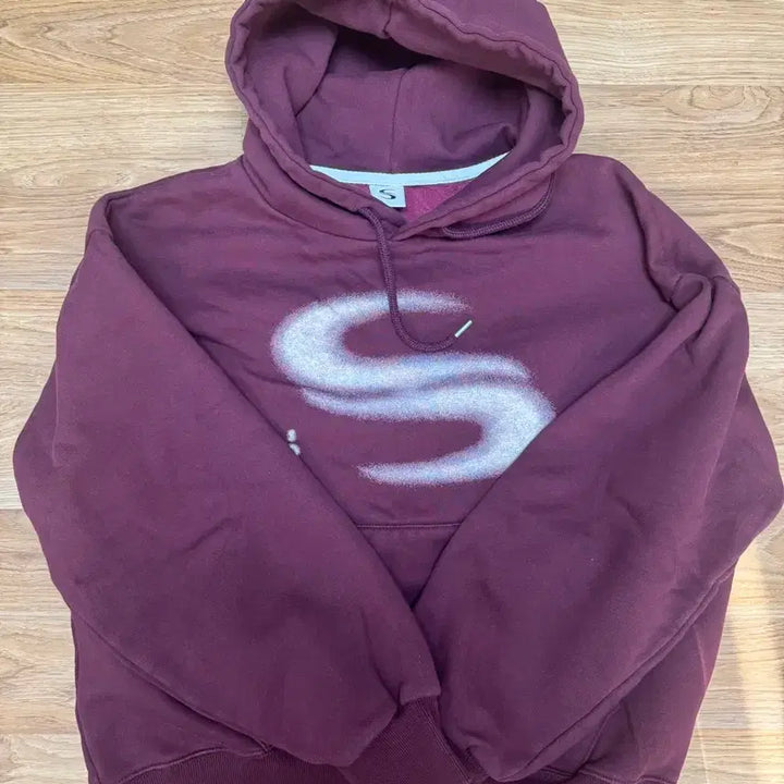 [BUNJANG] Soreno Burgundy Hoodie / 소리노 버건디 후드치