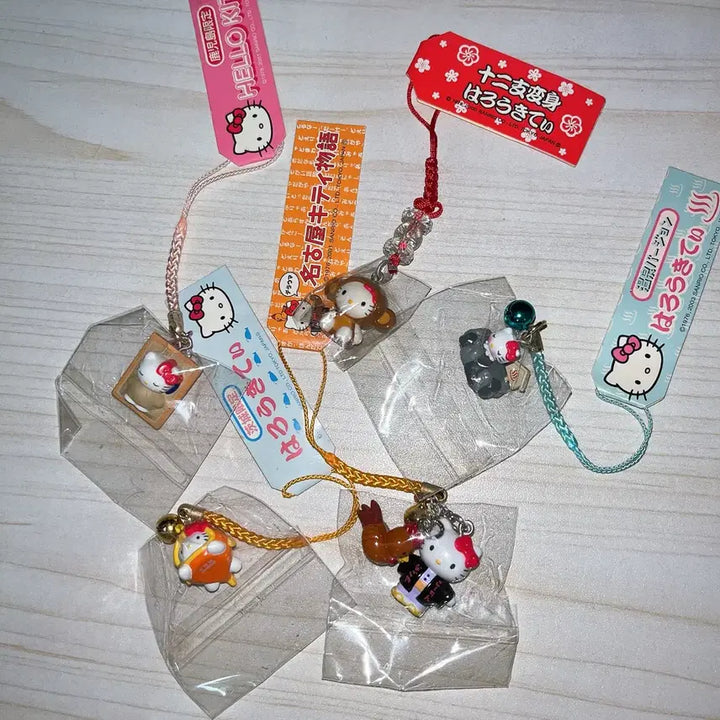 [BUNJANG] Vintage Hello Kitty Onsen Strap Bundle Set / 일괄)고전키티스트랩/킽스/온천키티/노천탕키티/모래찜질