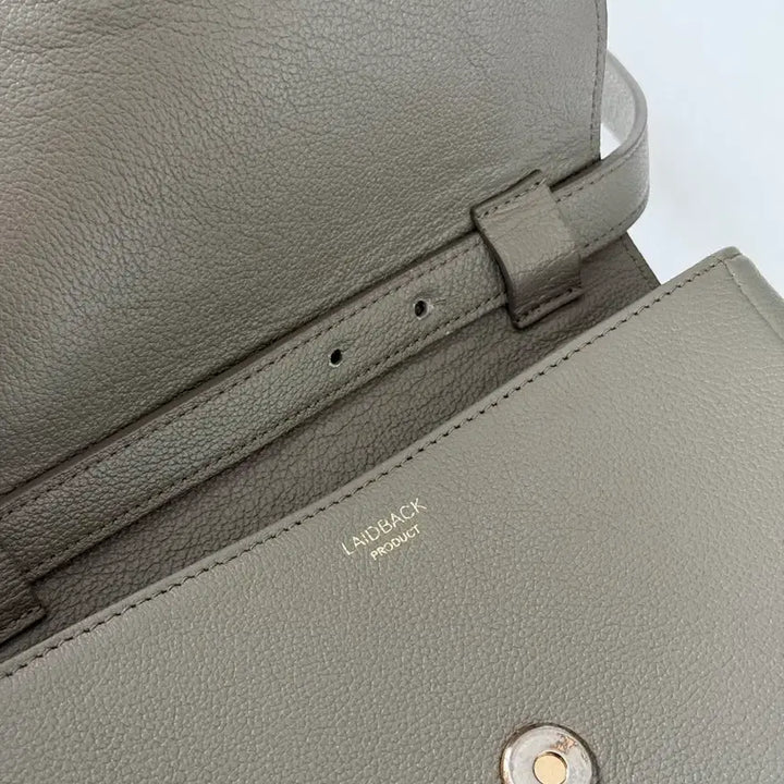 [SOLD OUT] 레이드백 미니 로니백