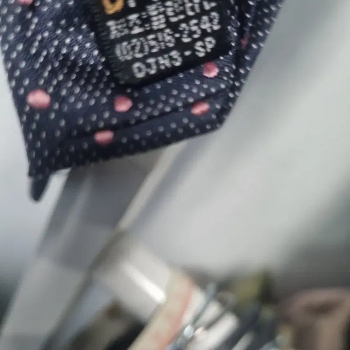 [BUNJANG] Daks Navy Pink Dot Tie / 닥스 네이비 핑크 도트넥타이