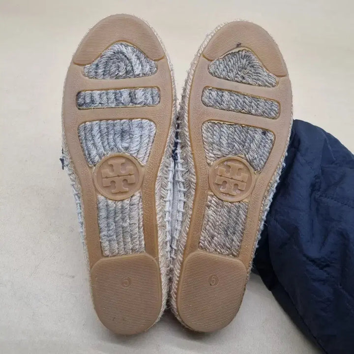 [BUNJANG] Tory Burch Espadrille Slip-on (Size 215) / 토리버치 에스파듀 슬립온215