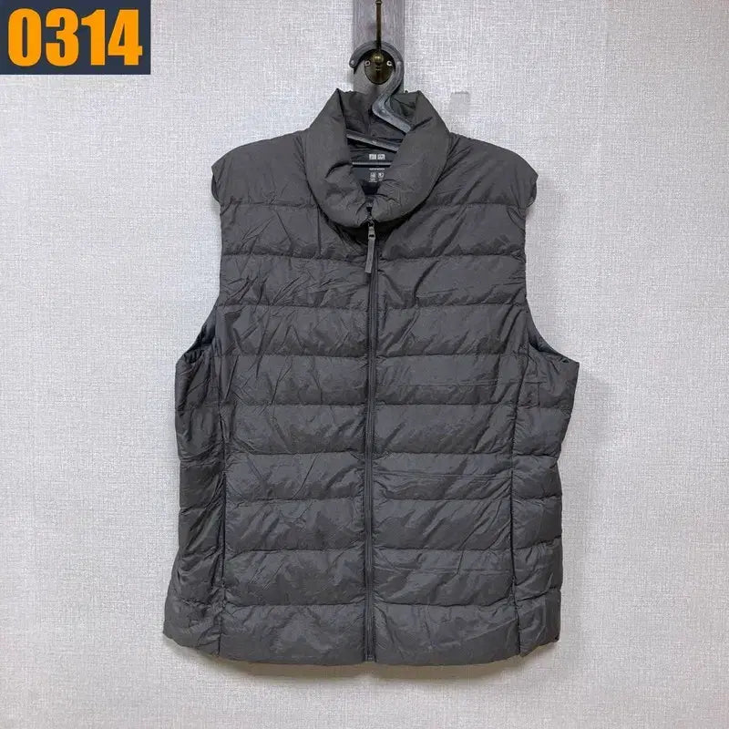 [BUNJANG] Uniqlo Lightweight Padded Vest XL / 105 유니클로 경량 패딩 조끼 XL