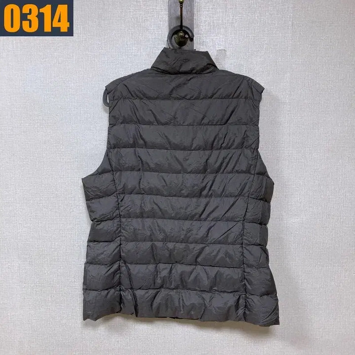 [BUNJANG] Uniqlo Lightweight Padded Vest XL / 105 유니클로 경량 패딩 조끼 XL