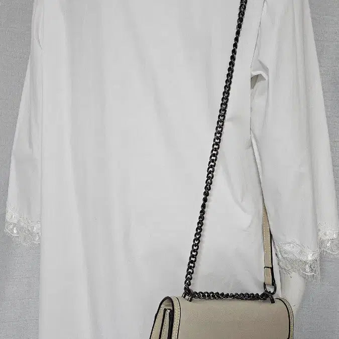 [BUNJANG] White Lace Hem Point Shirt Dress / 흰색 레이스 밑단 포인트 셔츠 원피스..반품 54 길이 92
