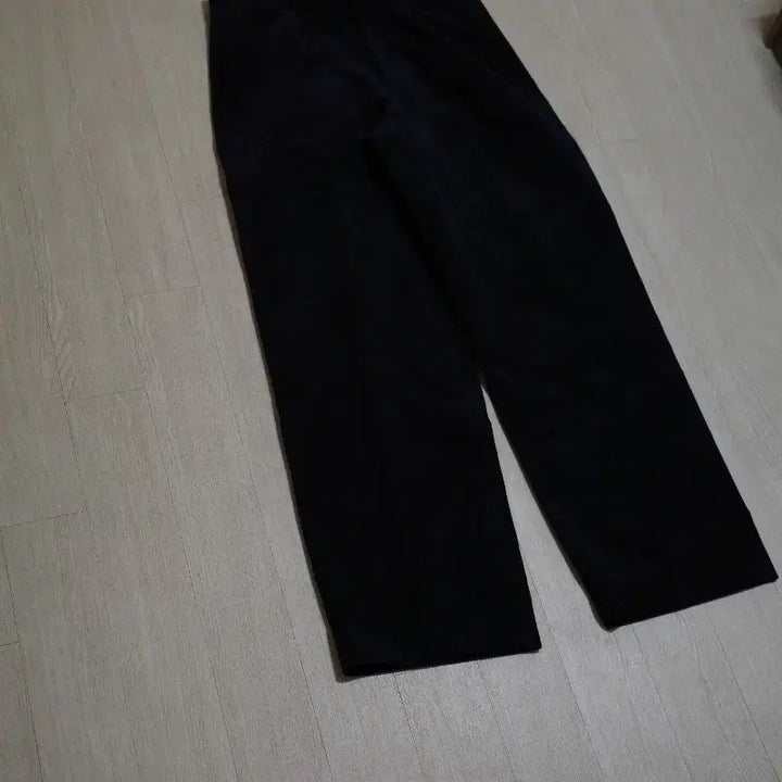 [BUNJANG] Bantz Corduroy Pants Dark Navy M Size / 반츠 코듀로이 팬츠 다크네이비 m사이즈