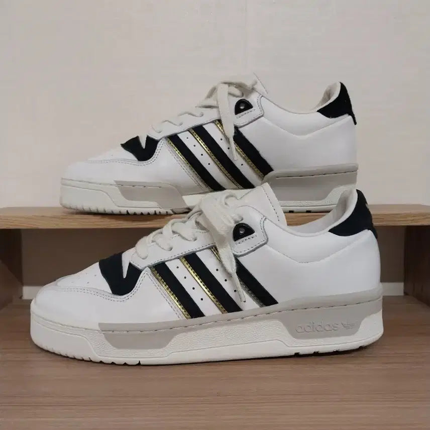 [BUNJANG] Adidas Rivalry 86 Low Leather Sneakers (255) / 남성 아디다스 라이벌리 86 로우 가죽 스니커즈, 운동화 (255)