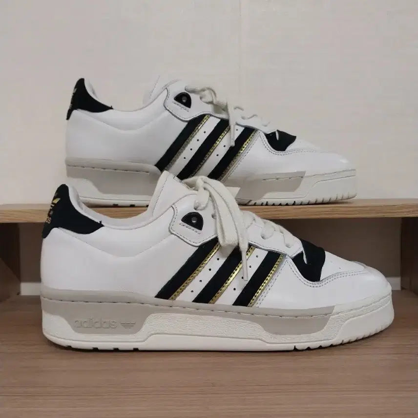 [BUNJANG] Adidas Rivalry 86 Low Leather Sneakers (255) / 남성 아디다스 라이벌리 86 로우 가죽 스니커즈, 운동화 (255)