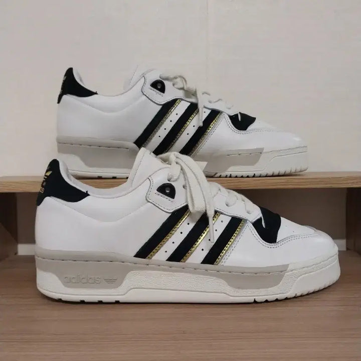 [BUNJANG] Adidas Rivalry 86 Low Leather Sneakers (255) / 남성 아디다스 라이벌리 86 로우 가죽 스니커즈, 운동화 (255)