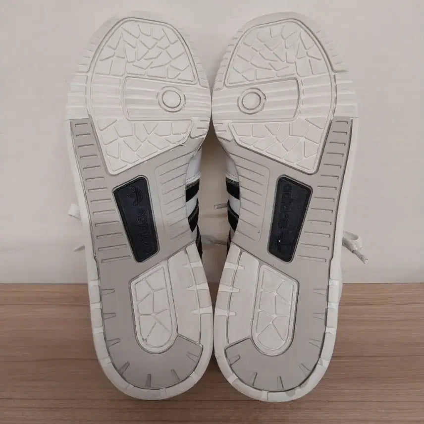 [BUNJANG] Adidas Rivalry 86 Low Leather Sneakers (255) / 남성 아디다스 라이벌리 86 로우 가죽 스니커즈, 운동화 (255)