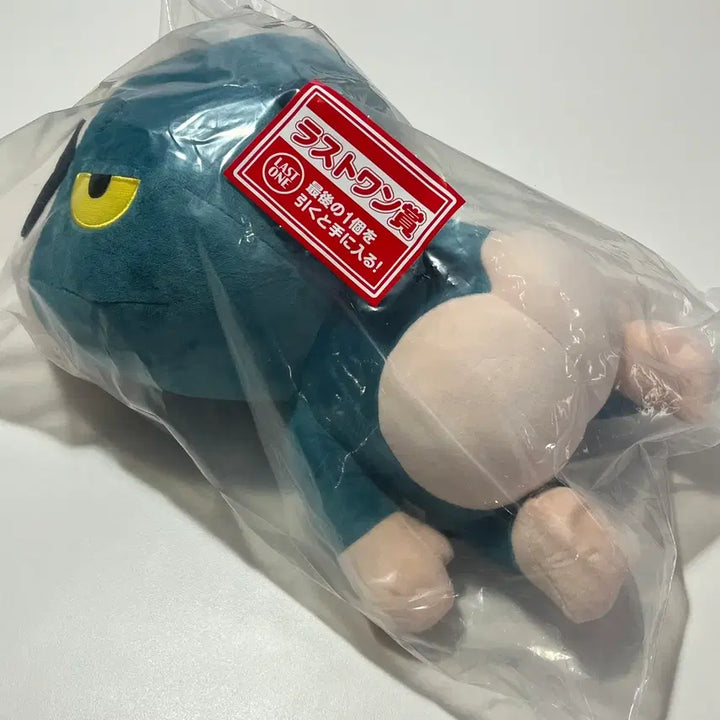 [SOLD OUT] 짱구 이치방쿠지 라스트원 엉덩이괴수 인형 제일복권