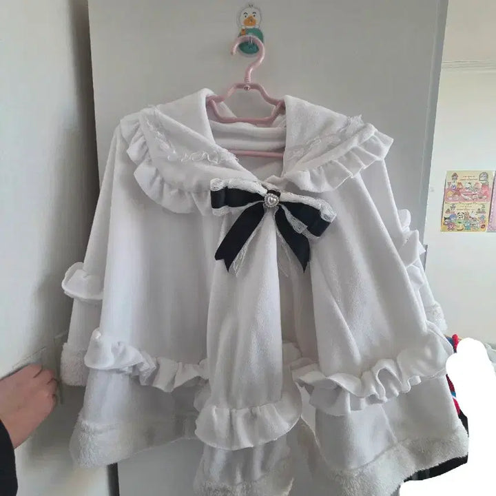 [BUNJANG] Unworn Pancho Cape with Ribbon / 새상품 양산형 지뢰계 판초 망토 케이프 서브컬쳐