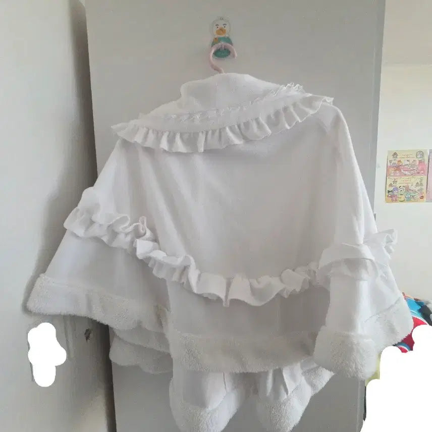 [BUNJANG] Unworn Pancho Cape with Ribbon / 새상품 양산형 지뢰계 판초 망토 케이프 서브컬쳐