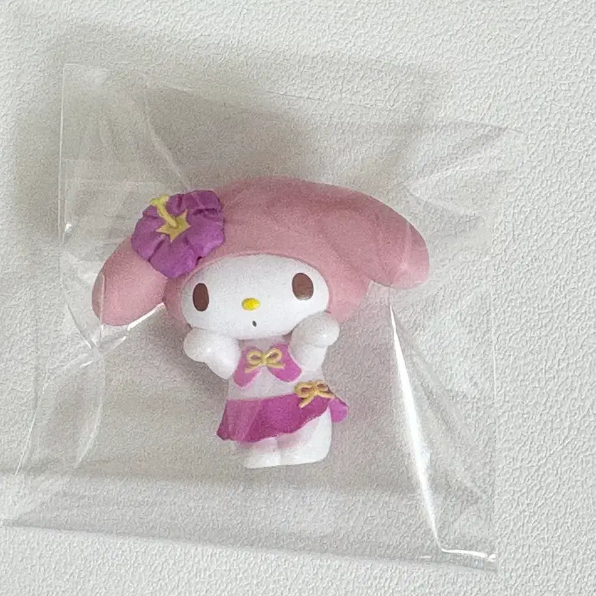 [BUNJANG] Sanrio My Melody Bikini Figure Gacha / 산리오 마이멜로디 비키니 피규어 가챠