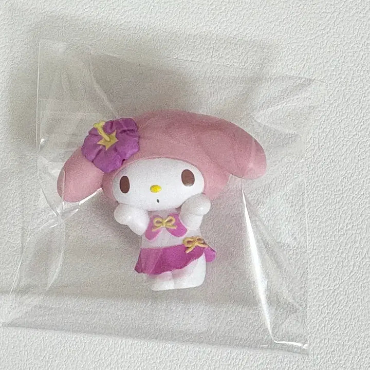 [BUNJANG] Sanrio My Melody Bikini Figure Gacha / 산리오 마이멜로디 비키니 피규어 가챠