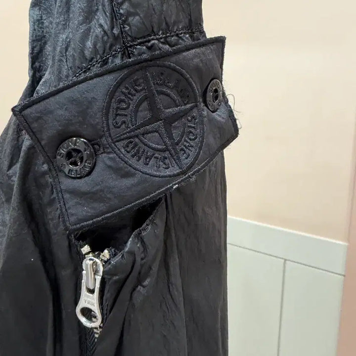 [BUNJANG] Stone Island Shadow Badge Bomber Jacket / 스톤아일랜드 봄버자켓 쉐도우 와펜