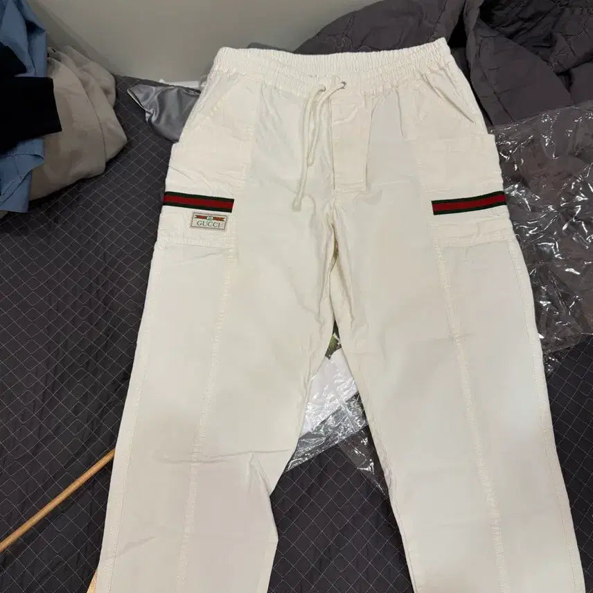 [BUNJANG] Gucci Logo Jogger Pants / 구찌 띠로고 조거팬츠