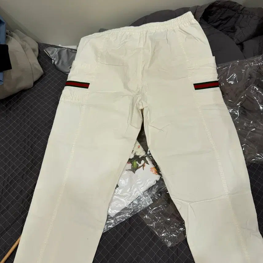 [BUNJANG] Gucci Logo Jogger Pants / 구찌 띠로고 조거팬츠