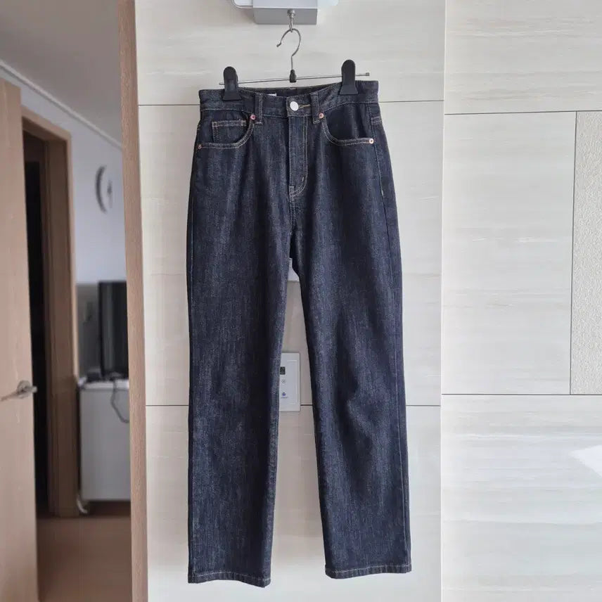 [SOLD OUT] 에잇세컨즈  진청 청바지