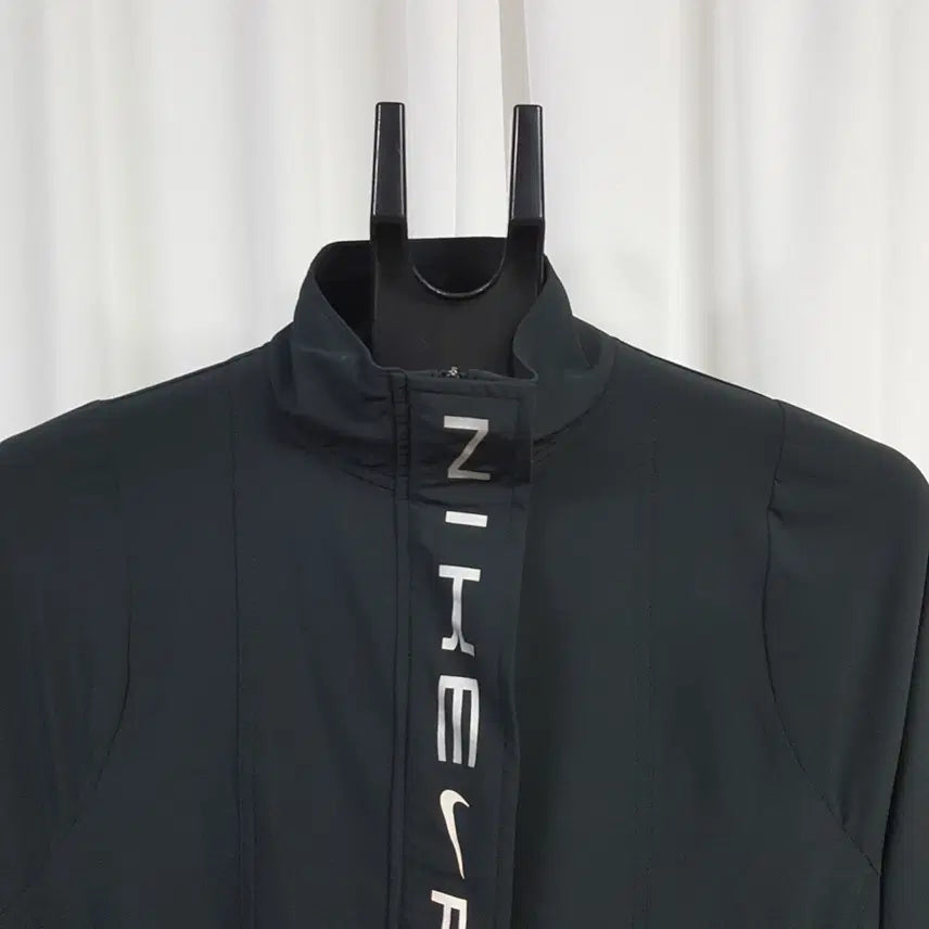 [SOLD OUT] 21년 나이키 여성 에어 드라이핏 트레이닝 자켓 M 오일장