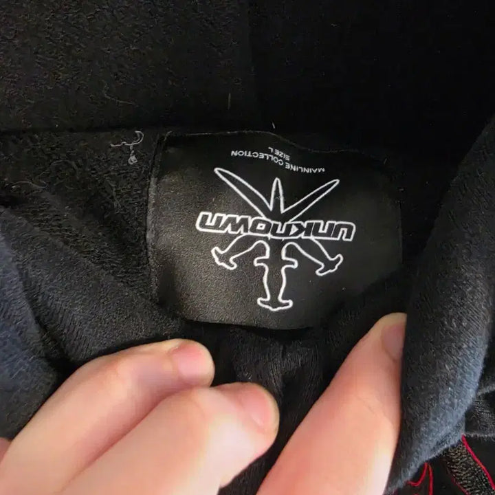 [BUNJANG] Unknown London Red Embroidery Hoodie / 언노운 런던 unknown London 후드티