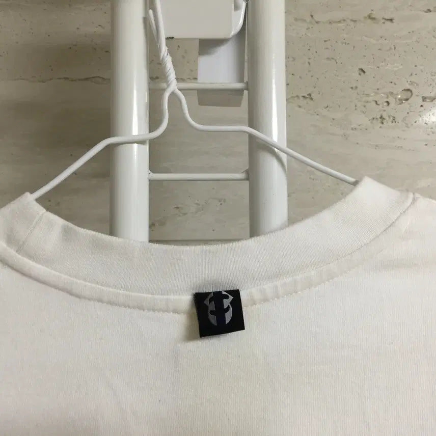 [BUNJANG] Lucky Chouette Logo Sweatshirt (Size 55) / 럭키슈에뜨 로고 맨투맨 55