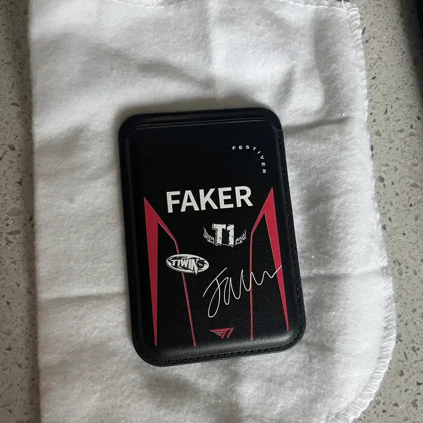 [BUNJANG] T1 Faker Card Wallet / 페이커 T1 카드지갑 새제품