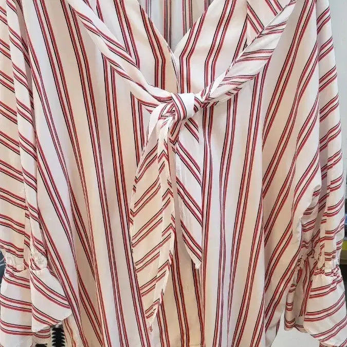 [SOLD OUT] 베네통 스트라이프  블라우스