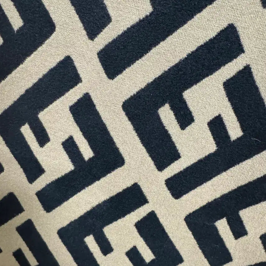 [BUNJANG] Fendi FF Logo Reversible Muffler / 펜디 FF 로고 양면 머플러