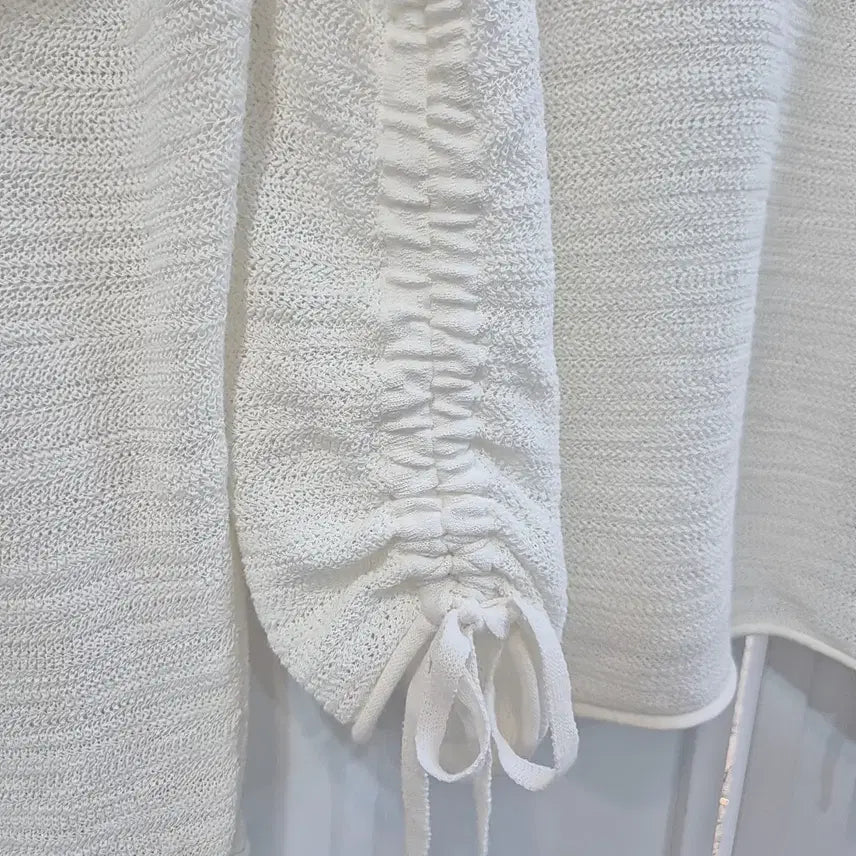 [BUNJANG] In Silence Shirred Hooded Knit Top / 인사일런스 셔링 후드 니트