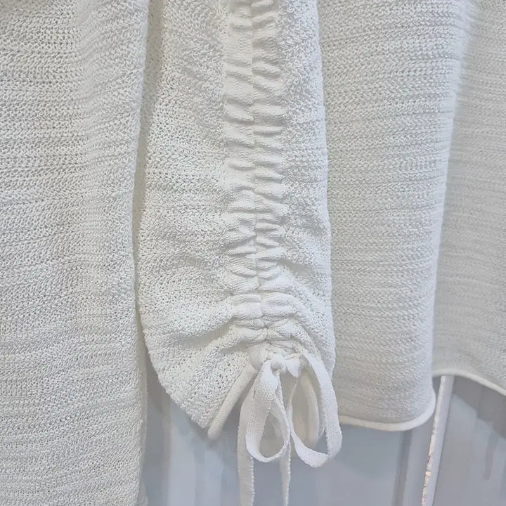 [BUNJANG] In Silence Shirred Hooded Knit Top / 인사일런스 셔링 후드 니트