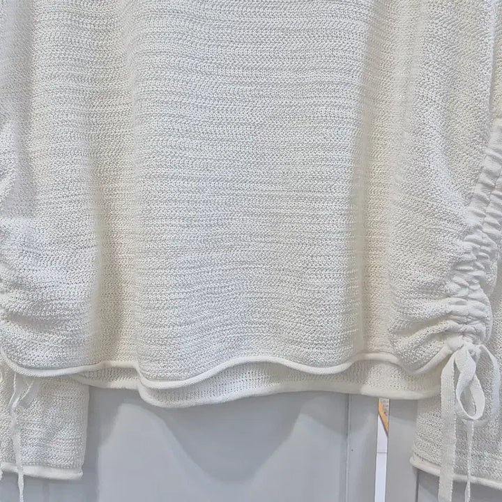 [BUNJANG] In Silence Shirred Hooded Knit Top / 인사일런스 셔링 후드 니트
