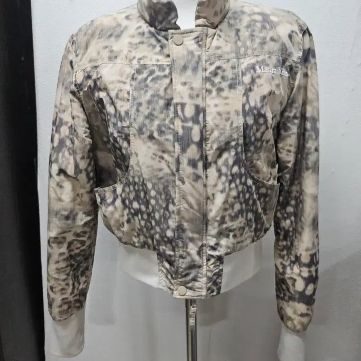 [BUNJANG] Matinkim Leopard Pattern Bomber Jacket (Size M) / 마뗑킴 레오파트 패턴 봄버 자켓 M