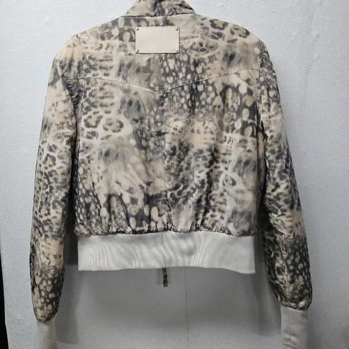 [BUNJANG] Matinkim Leopard Pattern Bomber Jacket (Size M) / 마뗑킴 레오파트 패턴 봄버 자켓 M