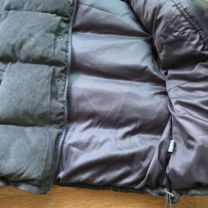 [BUNJANG] WIT and WONDER Corduroy Padded Vest / WIT and WONDER 코듀로이 패딩 조끼