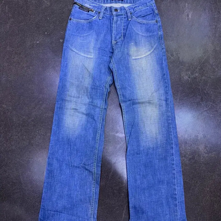 [BUNJANG] Dolce &amp; Gabbana Vintage Wash Straight Fit Denim Pants / 돌체앤가바나 지퍼 포인트 빈티지 워싱 스트레이트핏 데님팬츠 48
