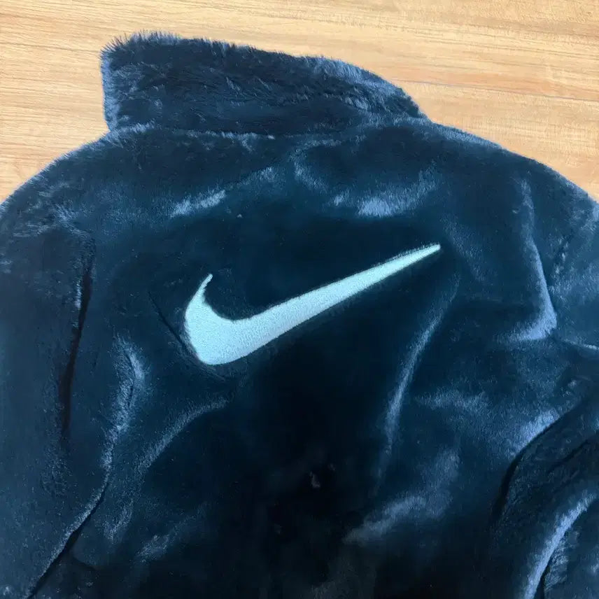 [SOLD OUT] 나이키 퍼자켓 S 여성